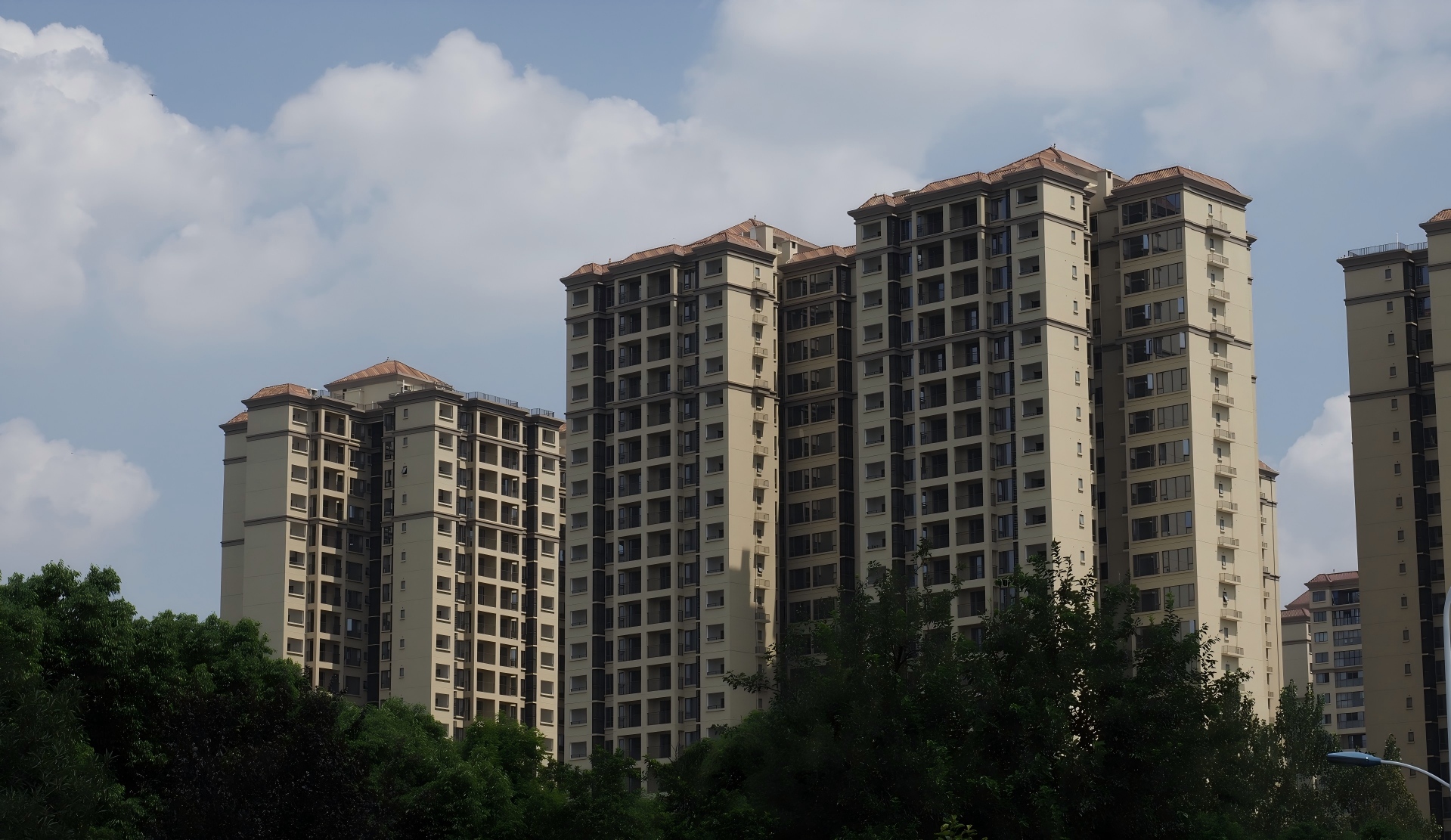 龙光.君悦华庭门窗工程