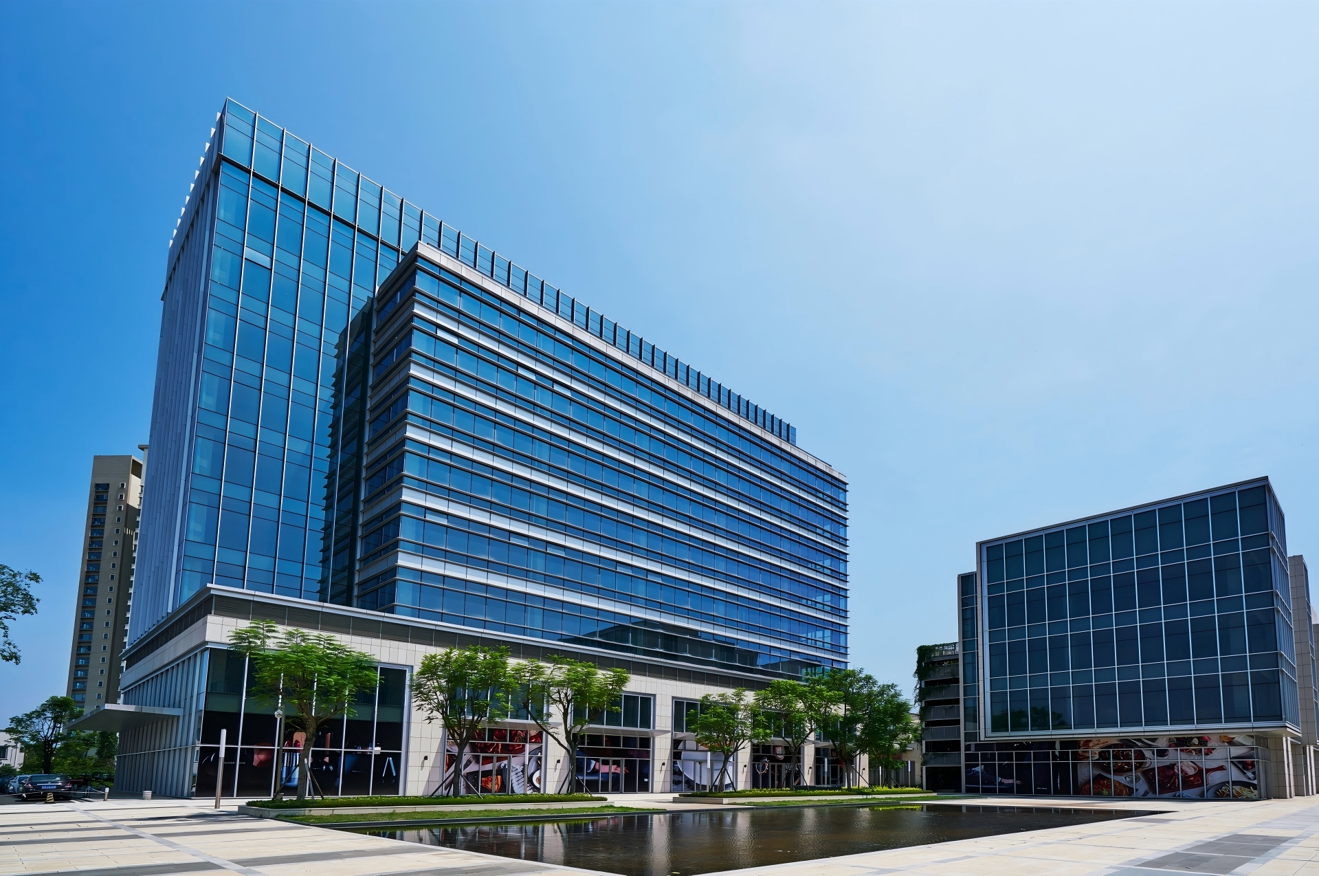 铁狮门麓岭汇门窗工程